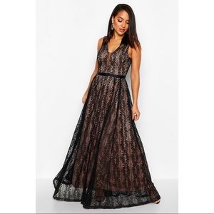 Boohoo All Lace Plunge Neck Maxi Dress embroidered gown mesh v neck